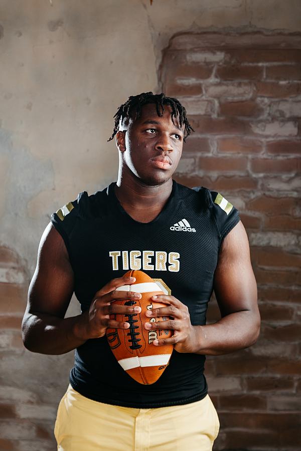 SWAINSBORO HIGH AND BRENTWOOD ONLY | STUDIO SENIOR PORTRAITS | 91508StewardJerrod-038.jpg