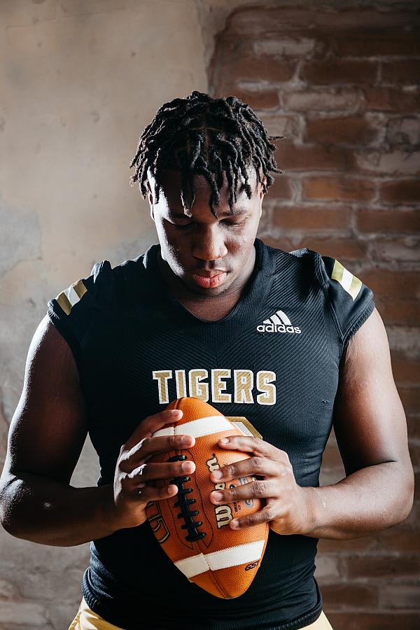 SWAINSBORO HIGH AND BRENTWOOD ONLY | STUDIO SENIOR PORTRAITS | 91508StewardJerrod-037.jpg