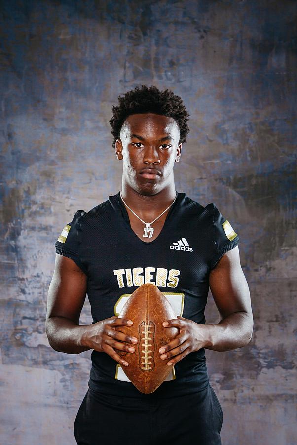 SWAINSBORO HIGH AND BRENTWOOD ONLY | STUDIO SENIOR PORTRAITS | 92313WebbLaMarqus-017.jpg
