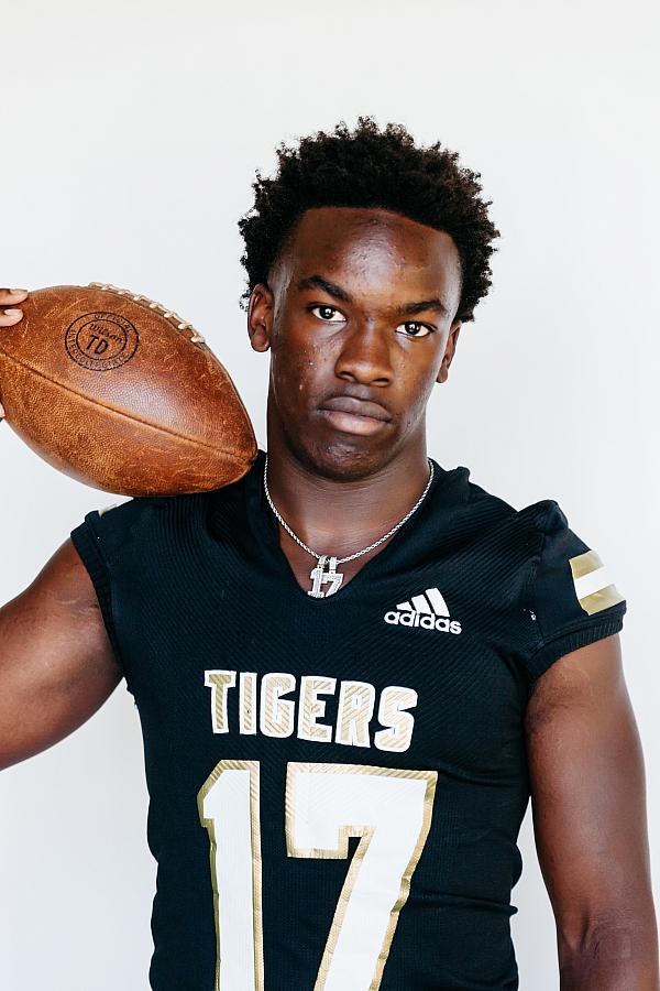 SWAINSBORO HIGH AND BRENTWOOD ONLY | STUDIO SENIOR PORTRAITS | 92313WebbLaMarqus-036.jpg