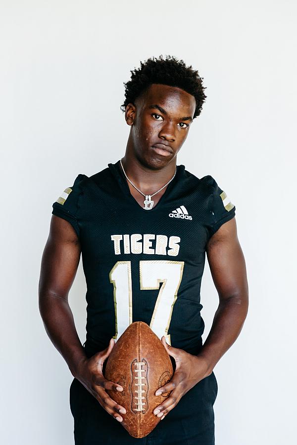 SWAINSBORO HIGH AND BRENTWOOD ONLY | STUDIO SENIOR PORTRAITS | 92313WebbLaMarqus-031.jpg